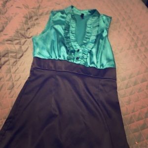 Business casual dress. Form fit. Knee length